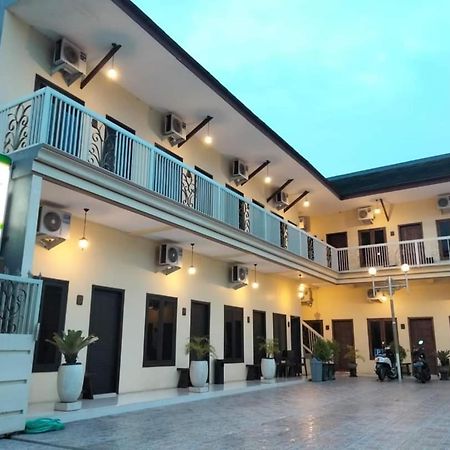 Hotel Griya Adhirasa Sumenep Exterior foto